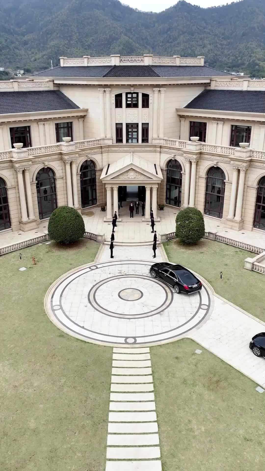 Episodio 11 - Falsa Culpable, Reina Legítima
